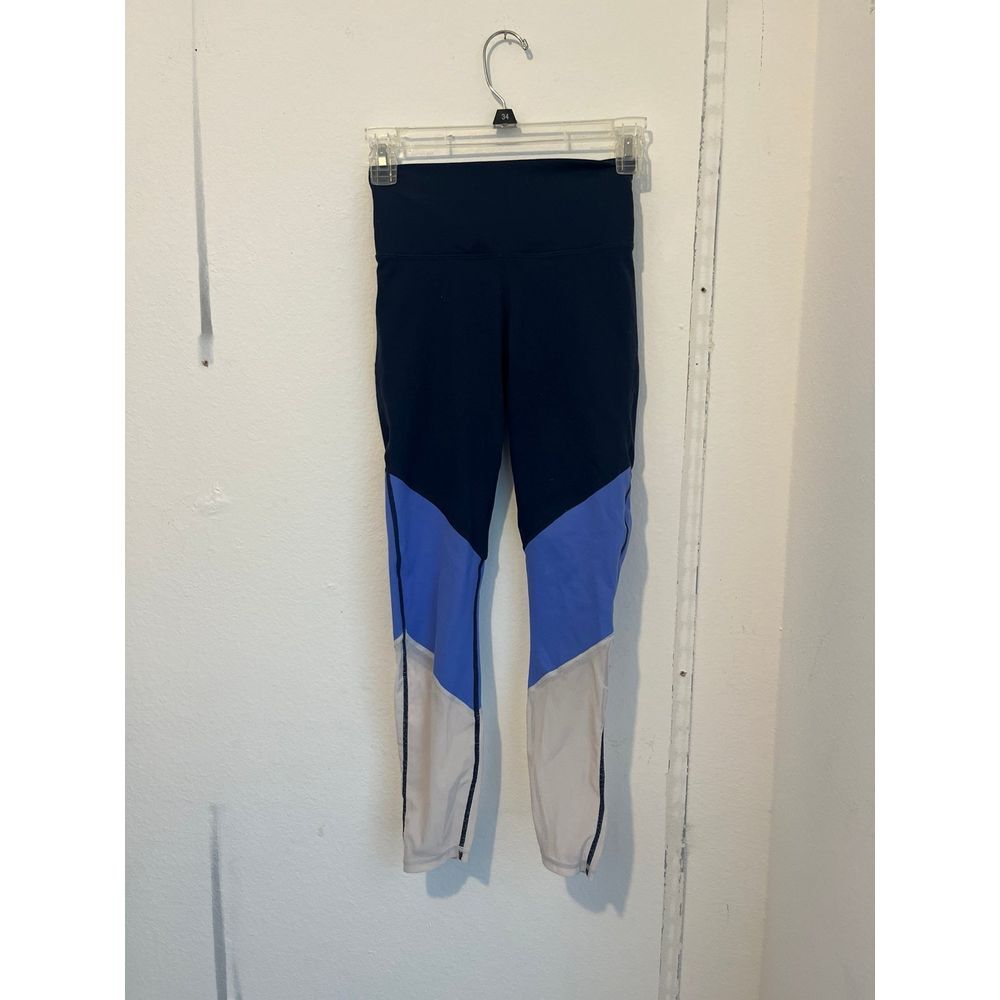 Fabletics leggings‎